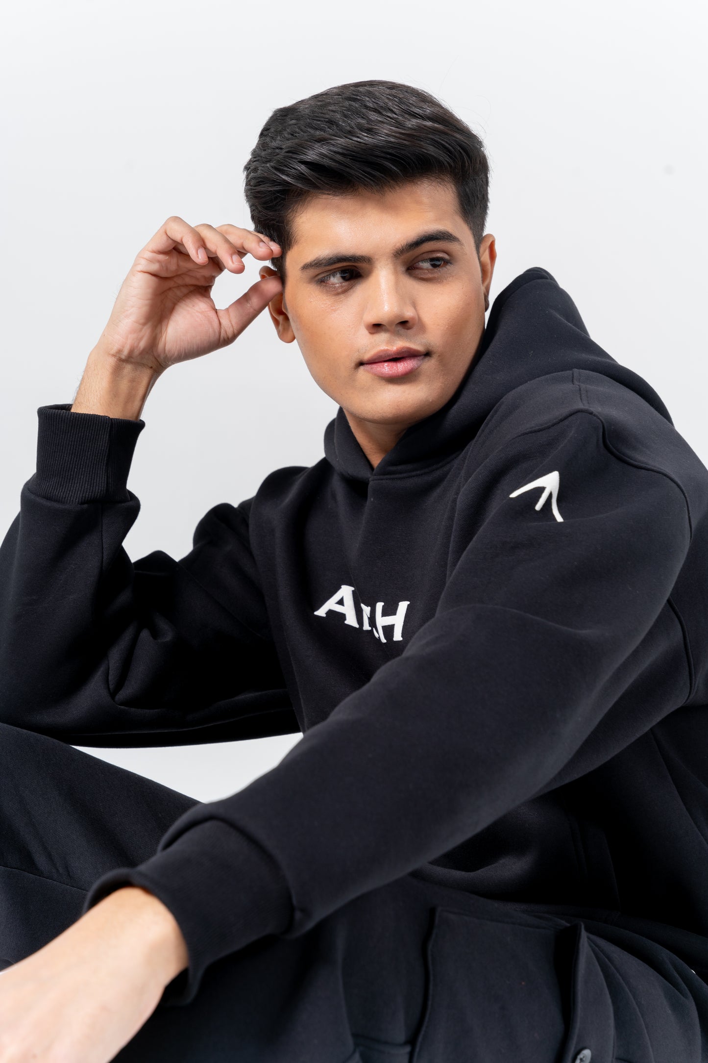 Arch Basic Black Oversized Hoodie